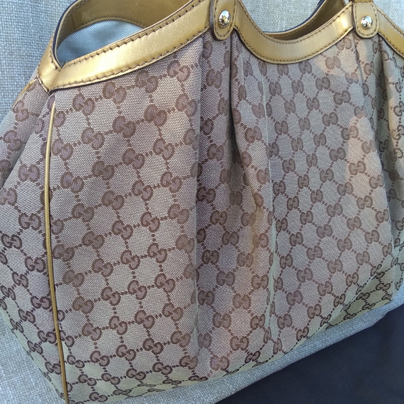 Gucci Large GG Monogram Gold Trim Sukey - Picture 5 of 15